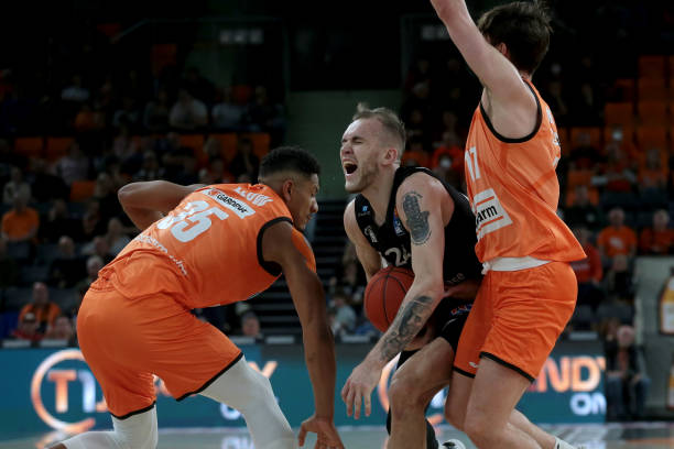 既能依靠个 既能依靠个